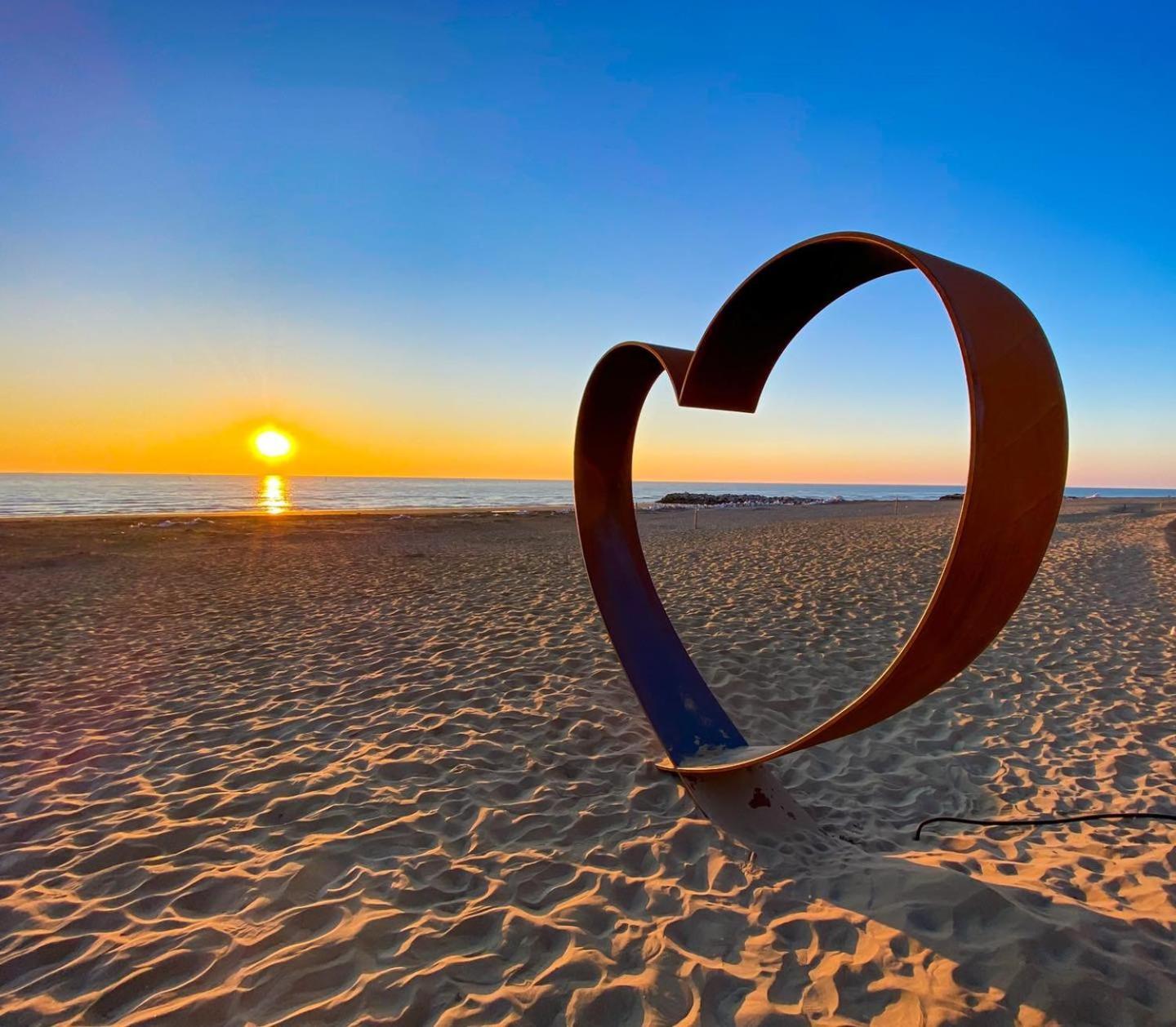 Appart-Hotel Holiday Lignano Sabbiadoro Dış mekan fotoğraf