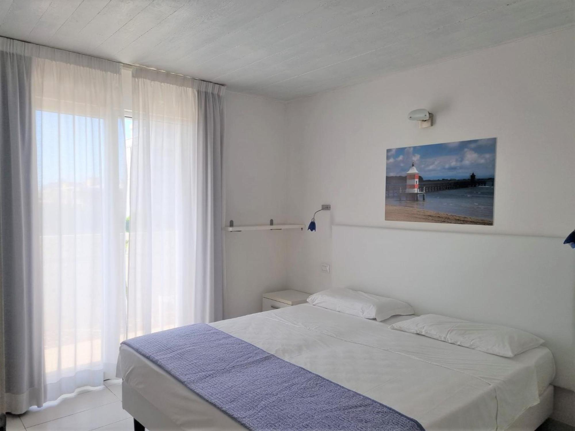 Appart-Hotel Holiday Lignano Sabbiadoro Dış mekan fotoğraf