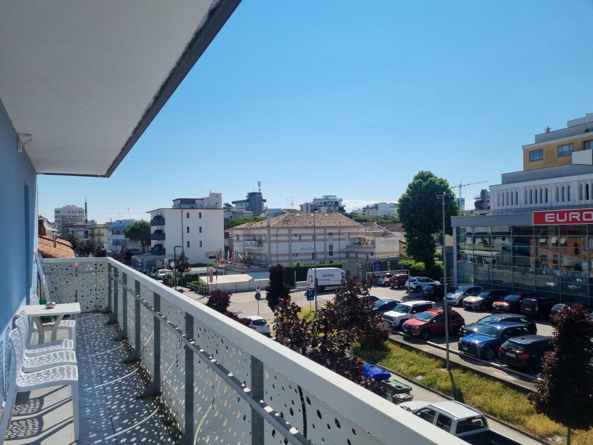 Appart-Hotel Holiday Lignano Sabbiadoro Dış mekan fotoğraf