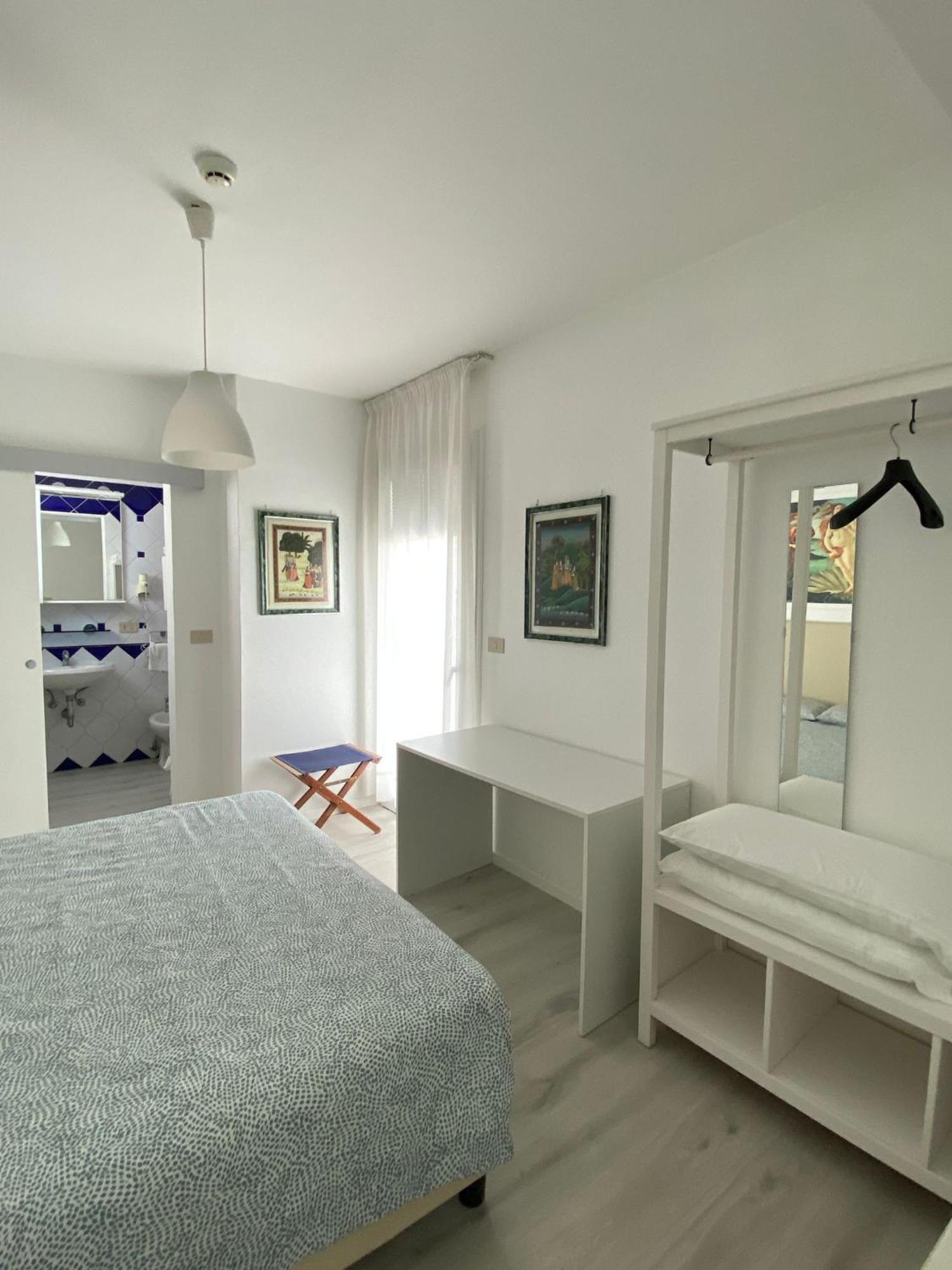 Appart-Hotel Holiday Lignano Sabbiadoro Dış mekan fotoğraf