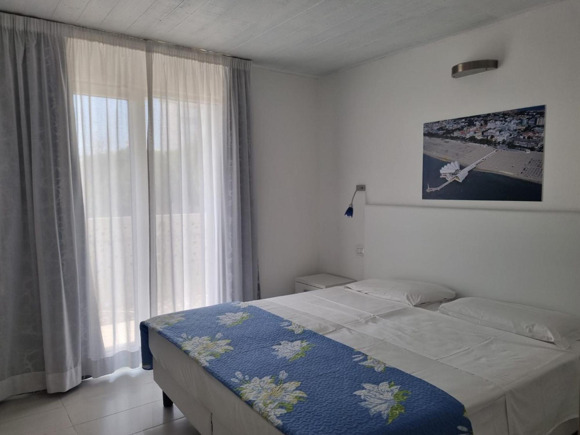 Appart-Hotel Holiday Lignano Sabbiadoro Dış mekan fotoğraf