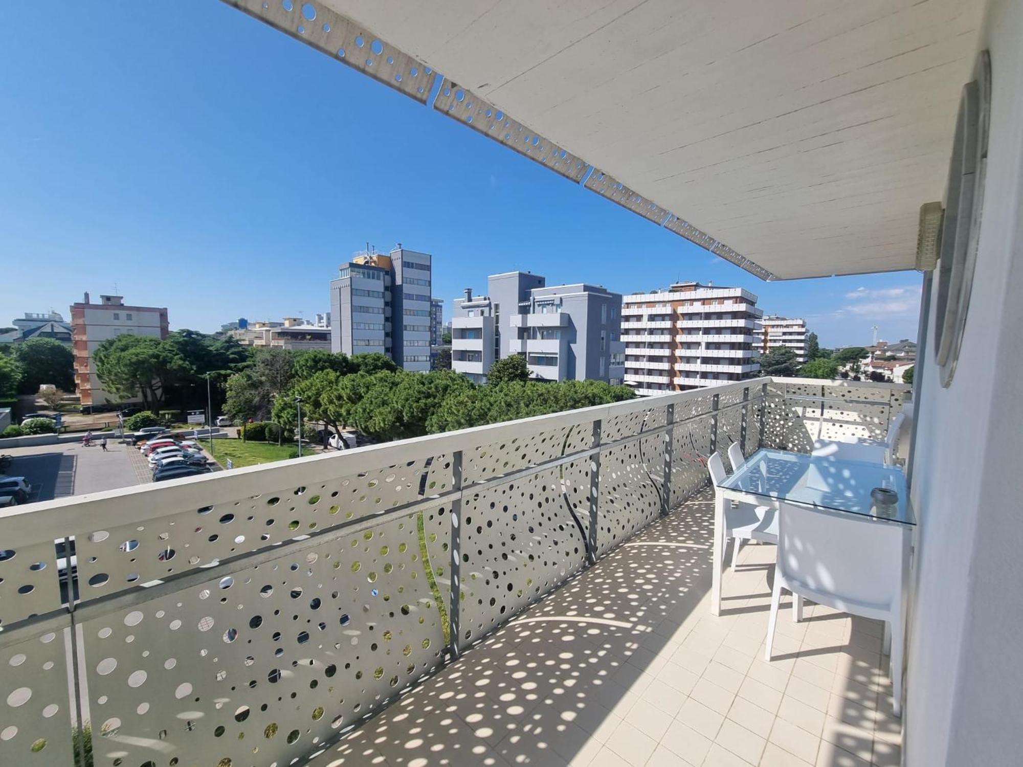 Appart-Hotel Holiday Lignano Sabbiadoro Dış mekan fotoğraf
